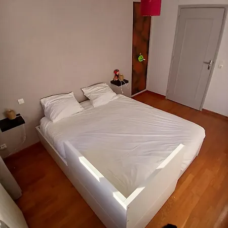 Calme - Etage 1 Apartment *