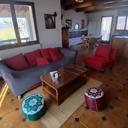 Calme - Etage 1 Apartment